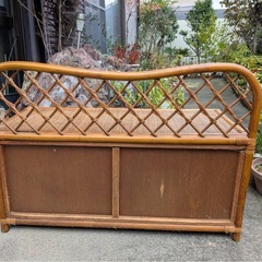 【実用】藤 ラタン 腰掛け 収納ベンチ 背もたれ付き 椅子 スツール 収納ボックス チェスト ソファ 籐家具 インテリア 玄関ベンチ リビング 収納付き 腰掛け椅子の画像