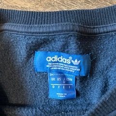アディダスオリジナルス　トレーナー　裏起毛　メンズ　ネイビーの画像
