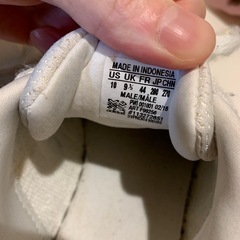 adidasスニーカーの画像