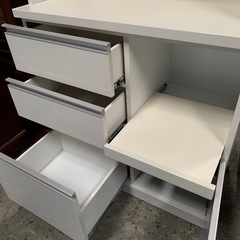 キッチンボード　食器棚　キッチンラック　通電未確認の画像
