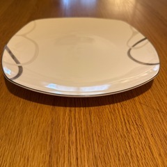 【ホワイト大皿】お祝いやパーティーに。の画像