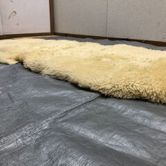 ムートンラグ 天然羊毛 ロングラグ ふわふわ カーペット ソファラグ ベッドサイド 北欧風 インテリア用品　【糸島市内 送料無料】251113-10の画像