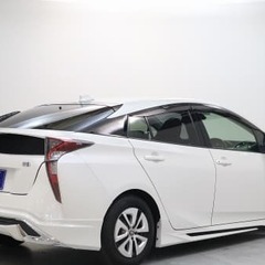 【自社ローン対応】トヨタ プリウス 　Ｓ　スマートキー　LEDヘッドライト　Bluetoothの画像