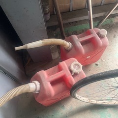 灯油の入れ物　6こセットの画像