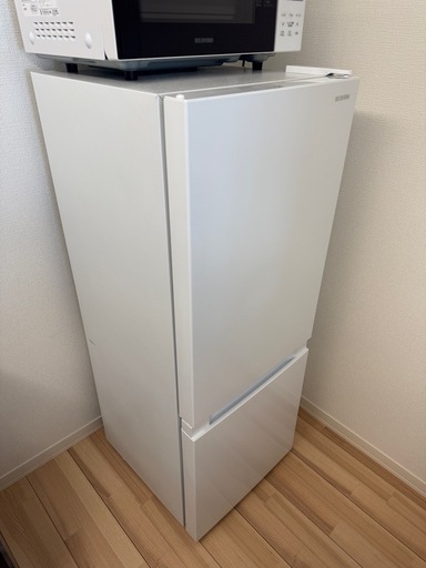 【極美品】2024年製 冷蔵庫 133L 小型  2ドア 幅47cm IRSD-13A-W ホワイト