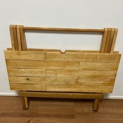 折りたたみテーブル　アウトドアに最適の画像