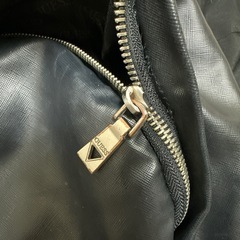 guess バックパックの画像