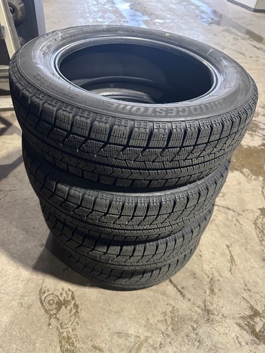 ブリヂストン　スタッドレスタイヤ　155/65/14  VRX バリ山