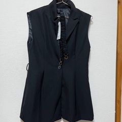 SHEIN DAZY ブラック ノースリーブ ベスト Mの画像