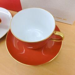 未使用■大倉陶園 紅白 モーニング碗皿ペア(色変り) カップ＆ソーサー 2客セット 26CR/1700 ゴールドライン 札幌 西区 西野店の画像