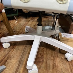 ゲーミングチェア autofull×シナモロール ヨゴレ有り 程度Bの画像