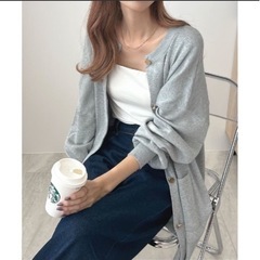 ♪ 　グレーのカーディガンの画像