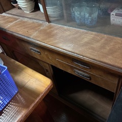 キッチン　食器棚　収納の画像