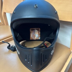 ダムトラックス  ヘルメットの画像