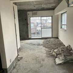 【日給14,000円〜】正社員の内装解体スタッフ/直行直帰OK/日払い可/週休二日可能の画像