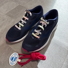 新品●ミズノランニングシューズ23.5　の画像