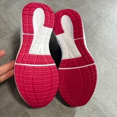 新品●ミズノランニングシューズ23.5　の画像