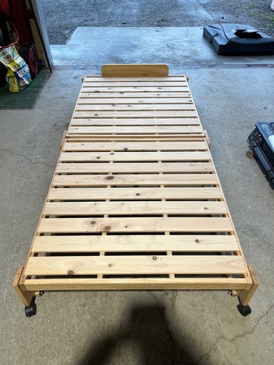 折りたたみベッド　すのこベッド　ベッドフレーム　ひのき　中居木工　ロータイプ　シングルサイズ　高級家具メーカー　キャスター付き