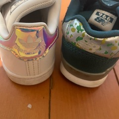 adidasとニューバランスの画像