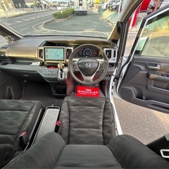 ホンダ　ステップワゴン G Eｾﾚｸｼｮﾝ｟白｠の画像