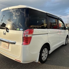 ホンダ　ステップワゴン G Eｾﾚｸｼｮﾝ｟白｠の画像