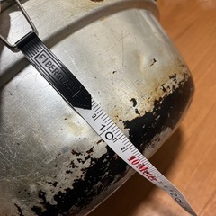 【無料】【０円】古の軽い大きい鍋の画像