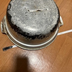 【無料】【０円】古の軽い大きい鍋の画像