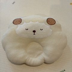 ベビー枕、背中安全クッション（ハチさん）　の画像