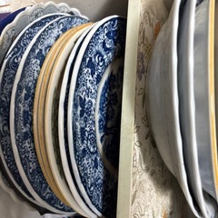 ※商談中※
【無料】 食器まとめてお譲りします(ダンボール3箱分ほど)の画像