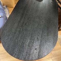 小さめのカフェテーブル の画像