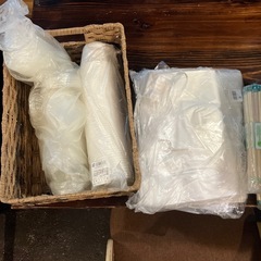 オードブル容器、弁当箱などの画像