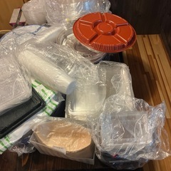 オードブル容器、弁当箱などの画像