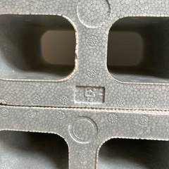 発泡スチール製のブロック　中古品の画像