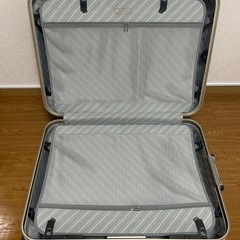 スーツケースの画像