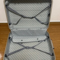 スーツケースの画像