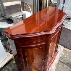 イタリア製 クラッシック サイドボード ヨーロピアンアンティーク調 彫刻の画像