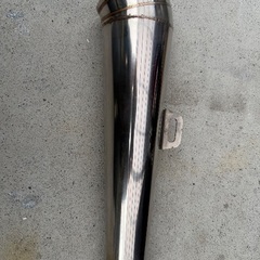 バイク　マフラーと中間パイプの画像