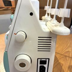 ★動作良好！★TOYOTA トヨタ ロックミシン  SL1T《フットコントローラー付》【マジカルスケッチ】の画像