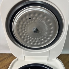 美品 アイリスオーヤマ 炊飯器 2023年製 KS-RC21M05-W 3合の画像