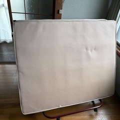 折りたたみ電動ベッド（不良品）の画像