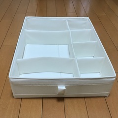 IKEA・仕切り収納ボックスの画像