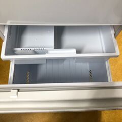 2023年製　三菱電機 MITSUBISHI ELECTRIC 冷蔵庫 Cシリーズ（330L・幅60cm・右開き・3ドア・ホワイト） MR-C33H-Wの画像