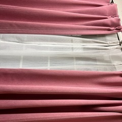 引き取り日時限定　腰高窓用カーテン４枚の画像