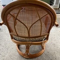 中古　ラタン　回転座椅子　ロータイプ　ブラウンの画像