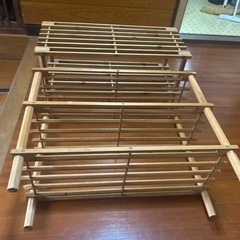 木製の棚ラックの画像