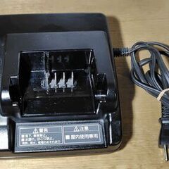 Panasonic 電動アシスト自転車用バッテリー（8Ah)と充電器のセットの画像