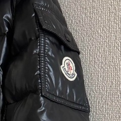 MONCLER ブラック ダウンジャケットの画像