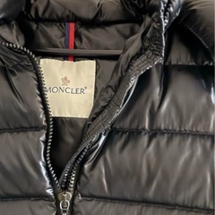 MONCLER ブラック ダウンジャケットの画像