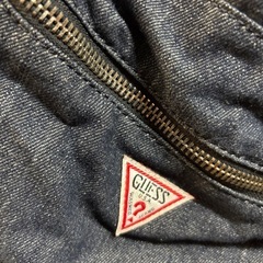 GUESSリュックの画像