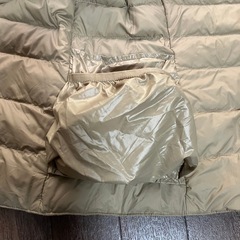 無印良品　ノーカラー ダウン　ライトベージュ　Sサイズの画像